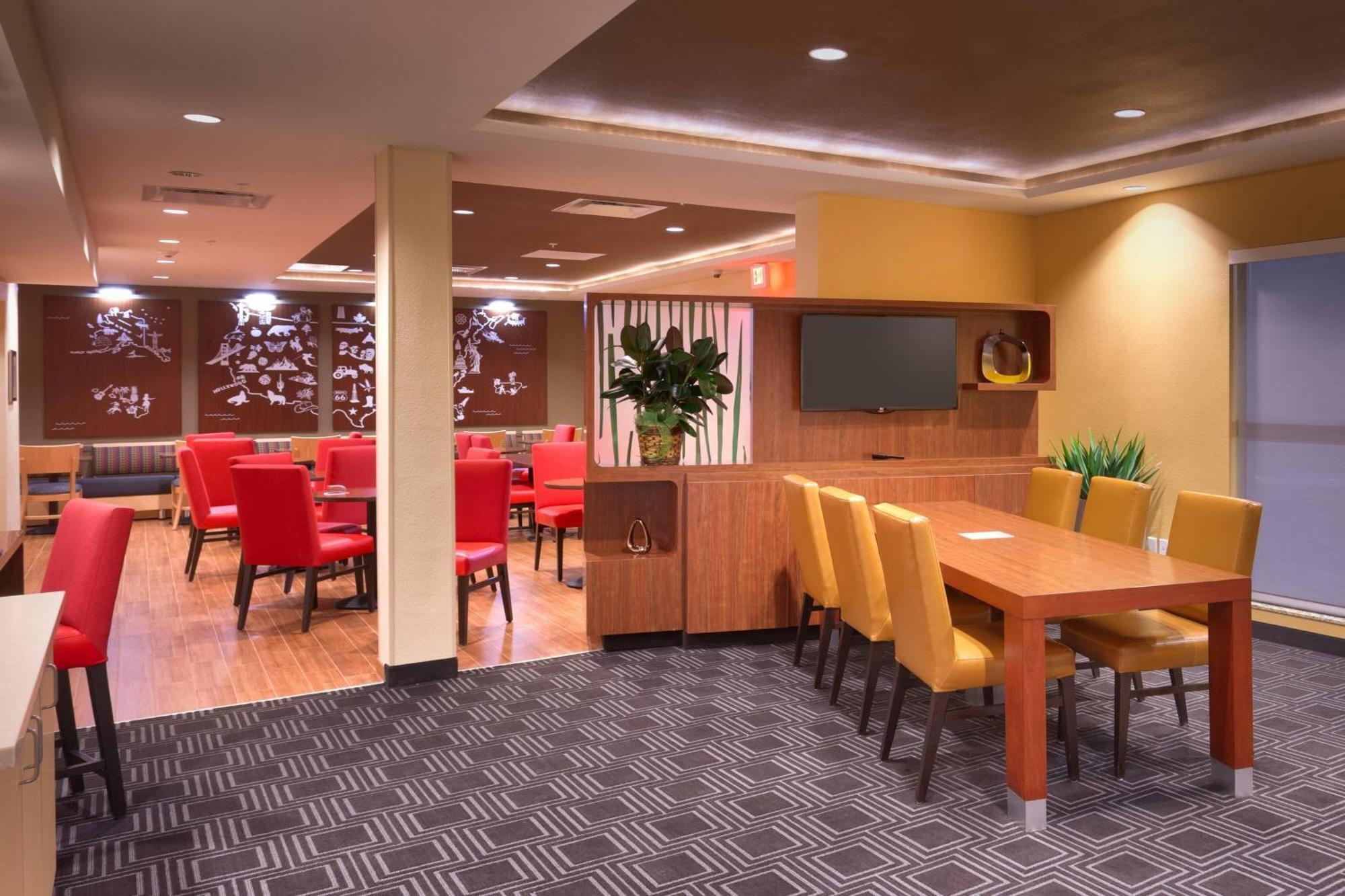 Towneplace Suites By Marriott Dickinson Exterior photo